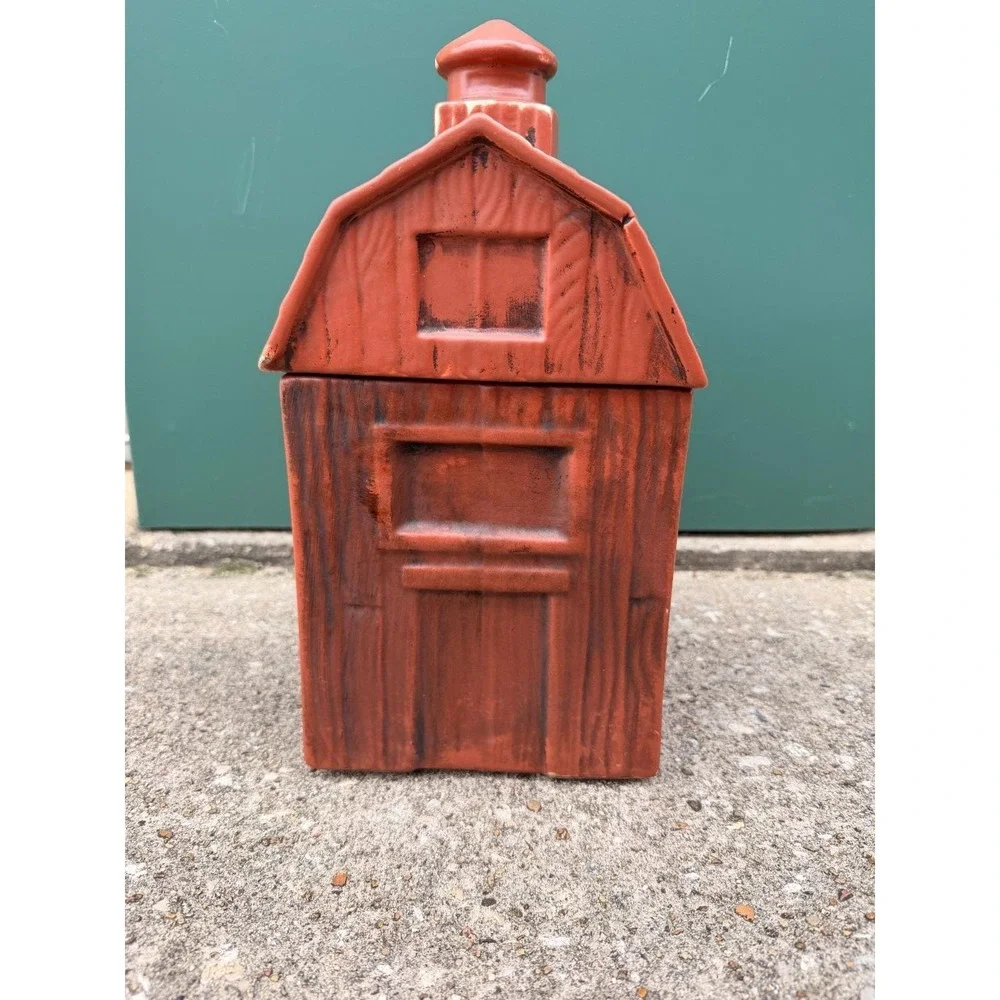 Vintage McCoy Pottery Dutch Treats Brown Farmhouse/Barn Cookie Jar w/Lid‎